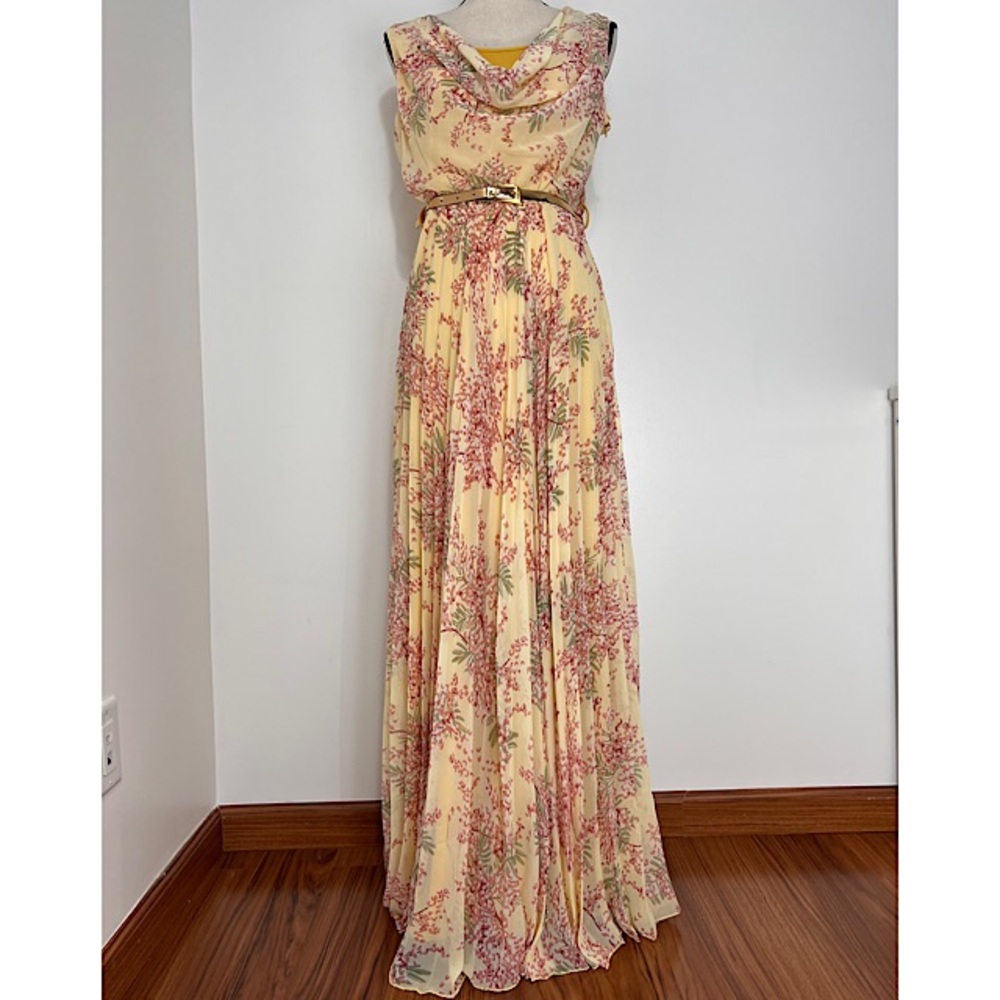 Long, night or event dress. %80 polyester %20 cotton